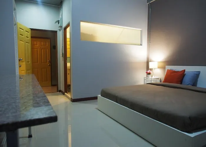 Sriyanar Place Bangkok