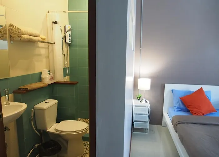 Sriyanar Place 3*